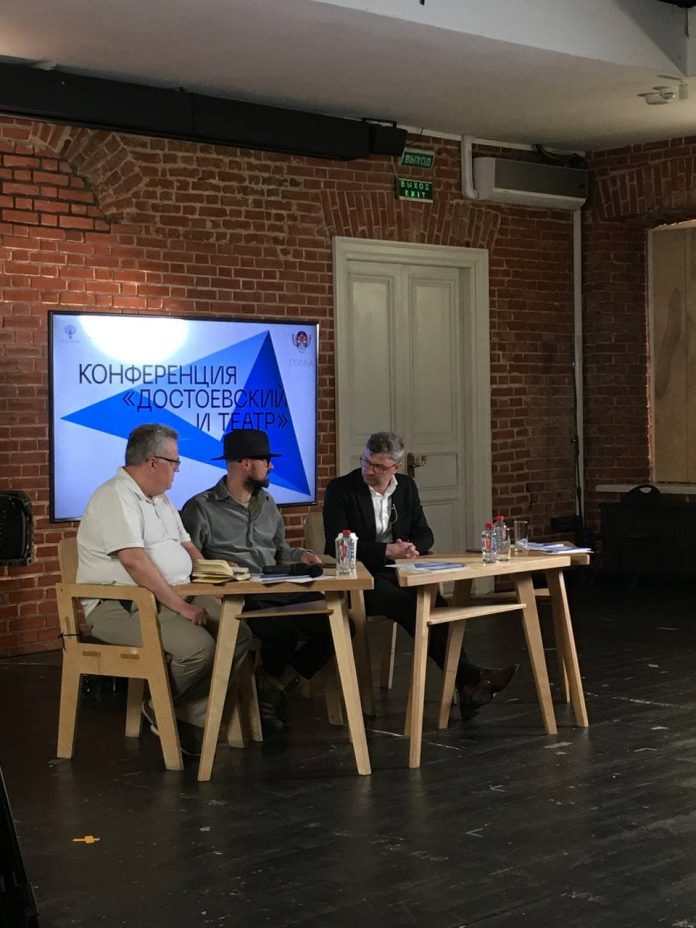 Андрей Прикотенко на встрече Достоевский и театр